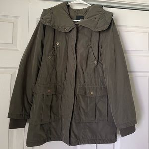 Olive utility coat. Size M